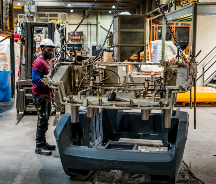 Mobiele hogedrukreiniger by Rotech